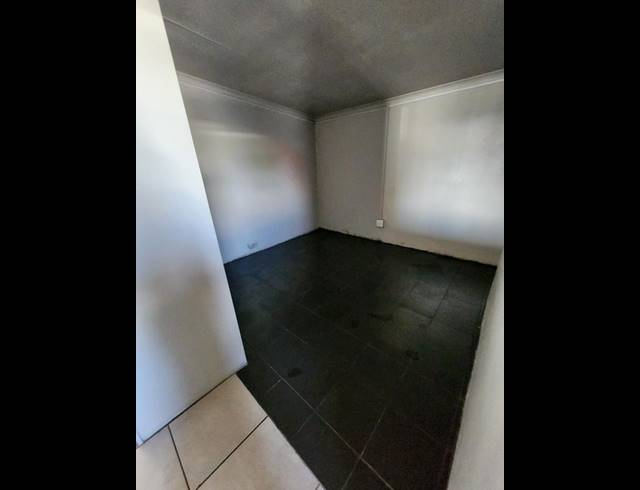 1 BEDROOM PROPERTY TO RENT IN ALGOA PARK